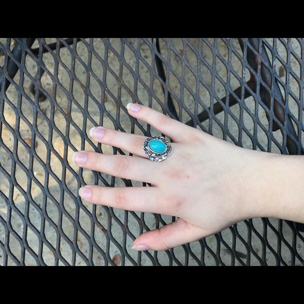 Turquoise Ring - Picture 2 of 8